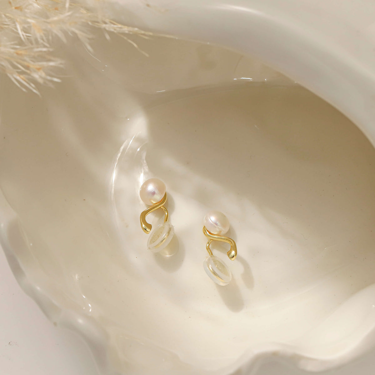 Freshwater Pearl Earrings – Clip-On or Stud