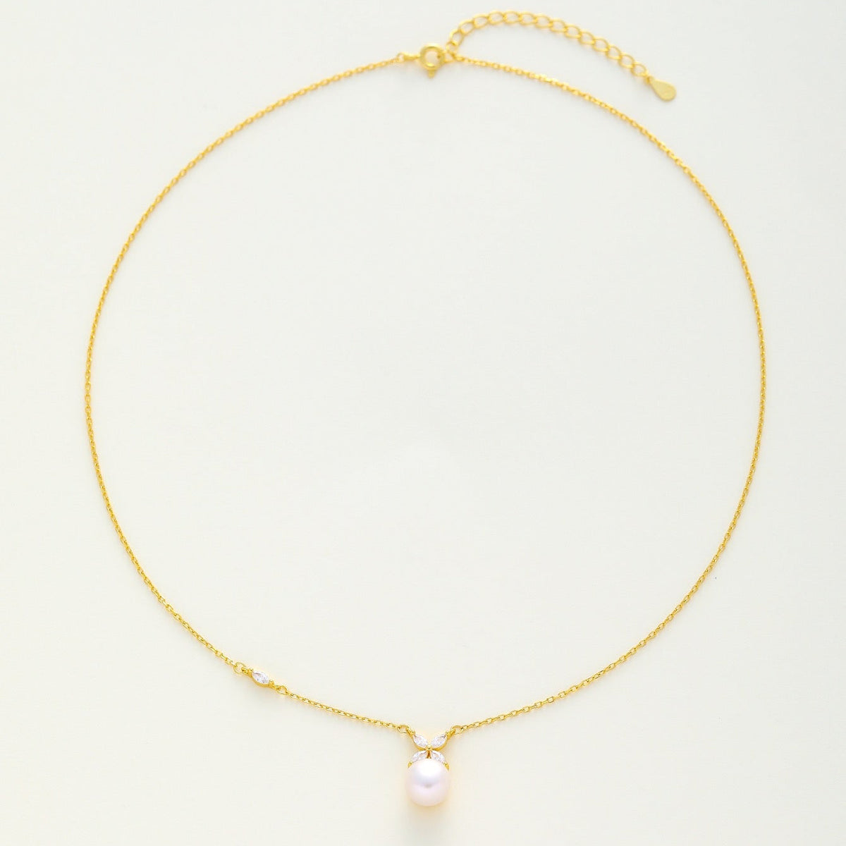 Freshwater Pearl & CZ Flower Necklace – Gold & Silver